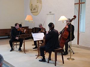 e-P1000136
